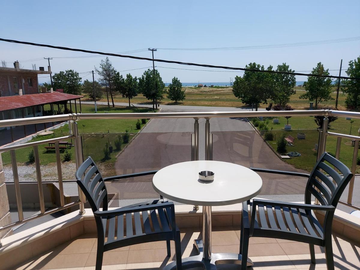 Hotel Epavlis Eleftheriadi Paralía Eksteriør bilde