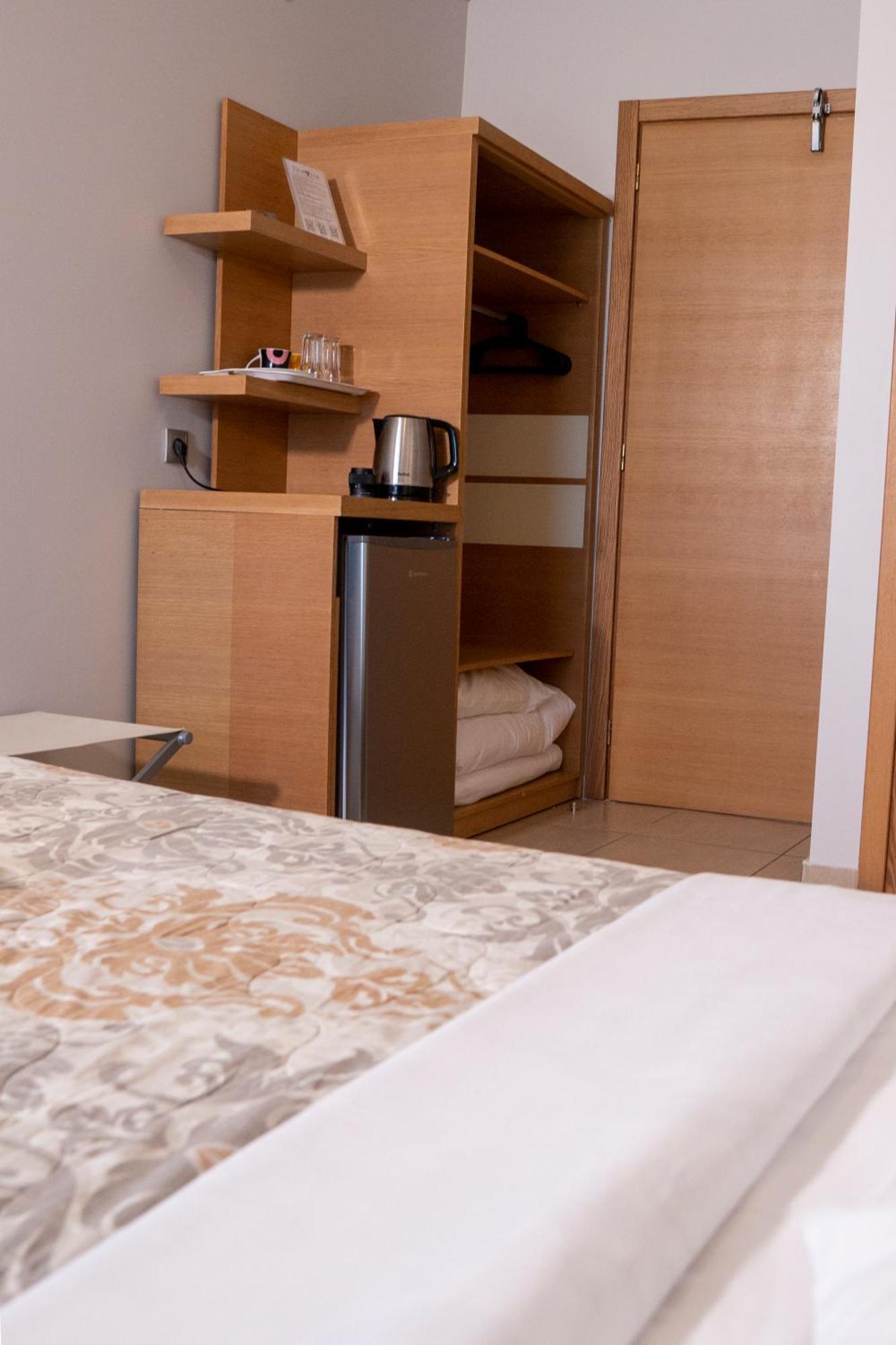 Hotel Epavlis Eleftheriadi Paralía Eksteriør bilde